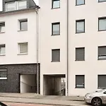 New! Modern Spacious - Good Connection