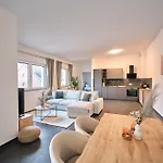 New! Modern Spacious - Good Connection *