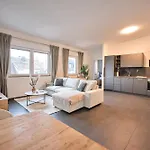 New! Modern Spacious - Good Connection Appartement