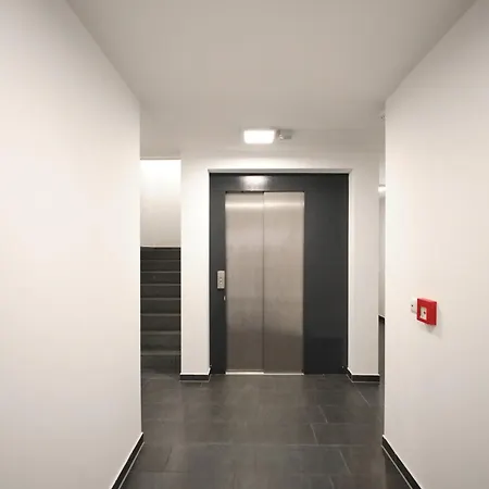 New! Modern Spacious - Good Connection Daire