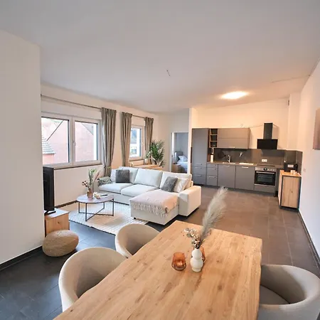 Daire New! Modern Spacious - Good Connection *