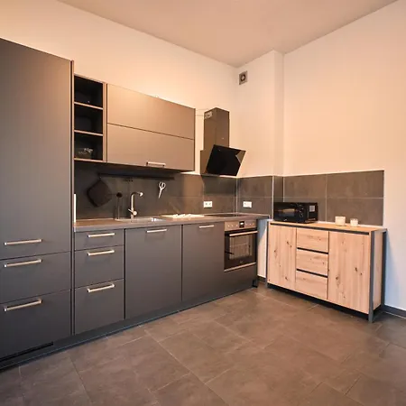 New! Modern Spacious - Good Connection Daire *