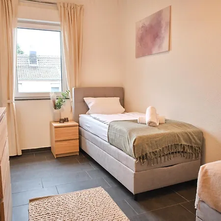 Daire New! Modern Spacious - Good Connection *