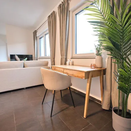 New! Modern Spacious - Good Connection Daire *