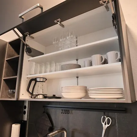 New! Modern Spacious - Good Connection