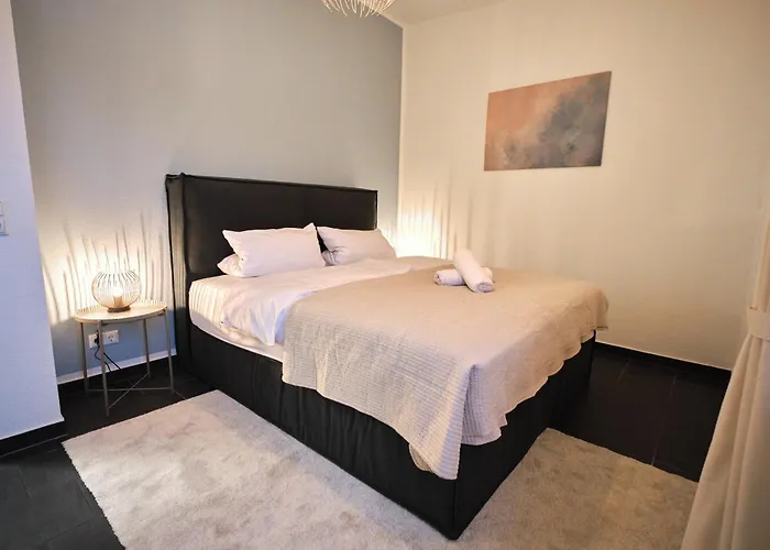 Lejlighed New! Modern Spacious - Good Connection *