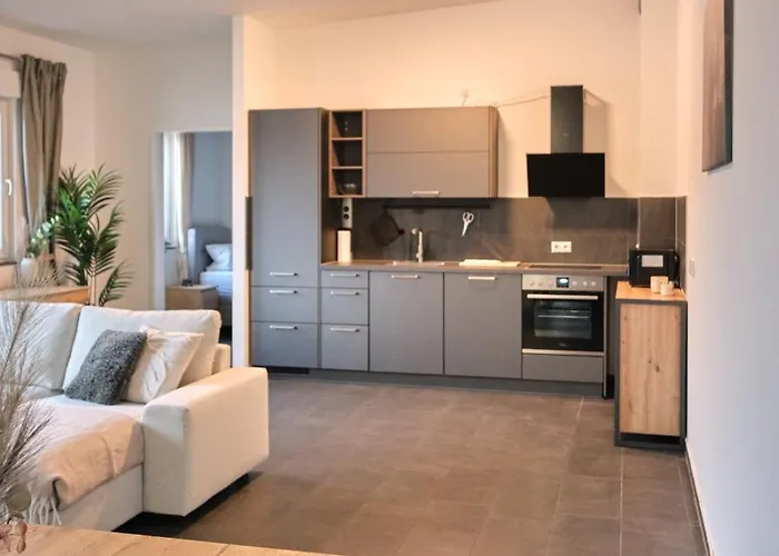 New! Modern Spacious - Good Connection