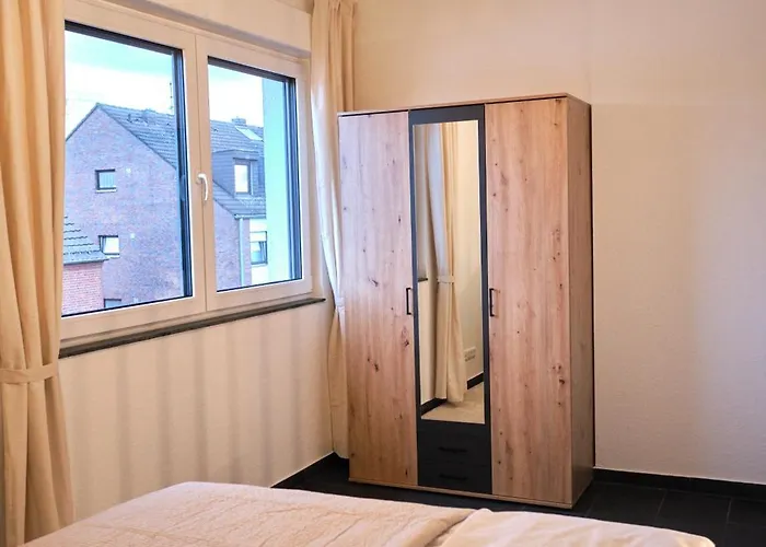 New! Modern Spacious - Good Connection *