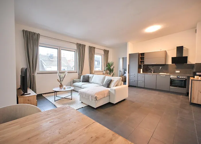 New! Modern Spacious - Good Connection Lejlighed